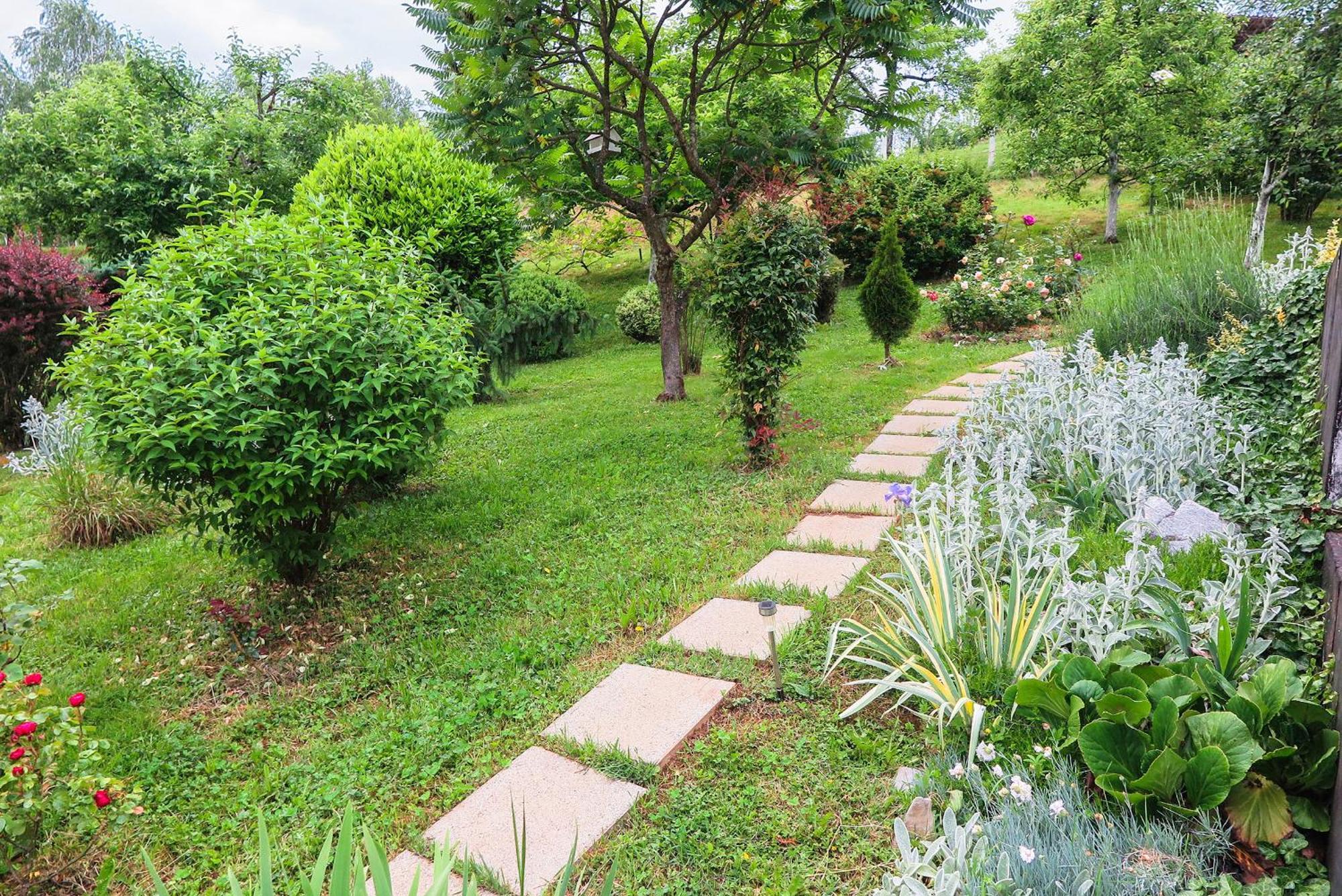 Apartment Garden Korana Karlovac Exterior photo